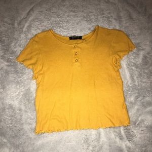 Super cute yellow crop top!